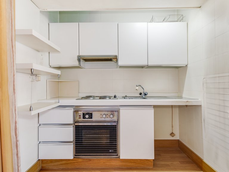 Apartment for Sale in São Domingos De Benfica, Lisbon 8