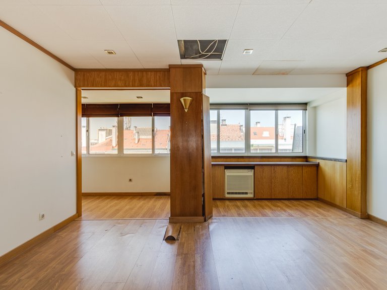 Apartment for Sale in São Domingos De Benfica, Lisbon 11