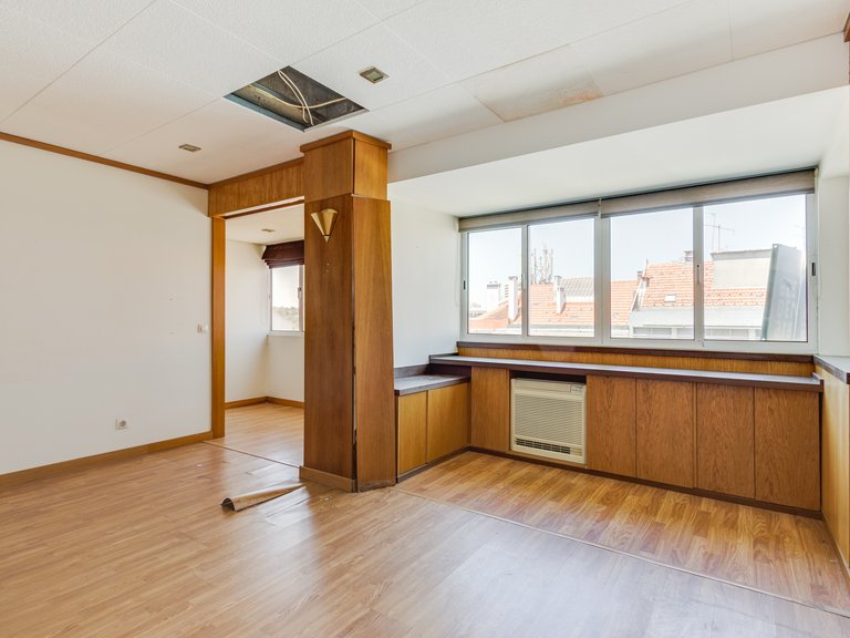 Apartment for Sale in São Domingos De Benfica, Lisbon 12