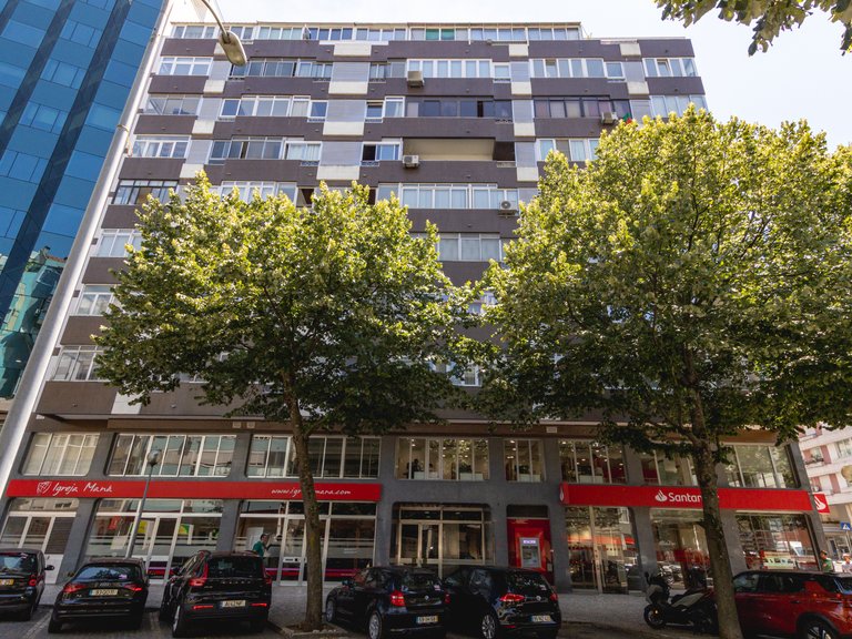 Apartment for Sale in São Domingos De Benfica, Lisbon 28