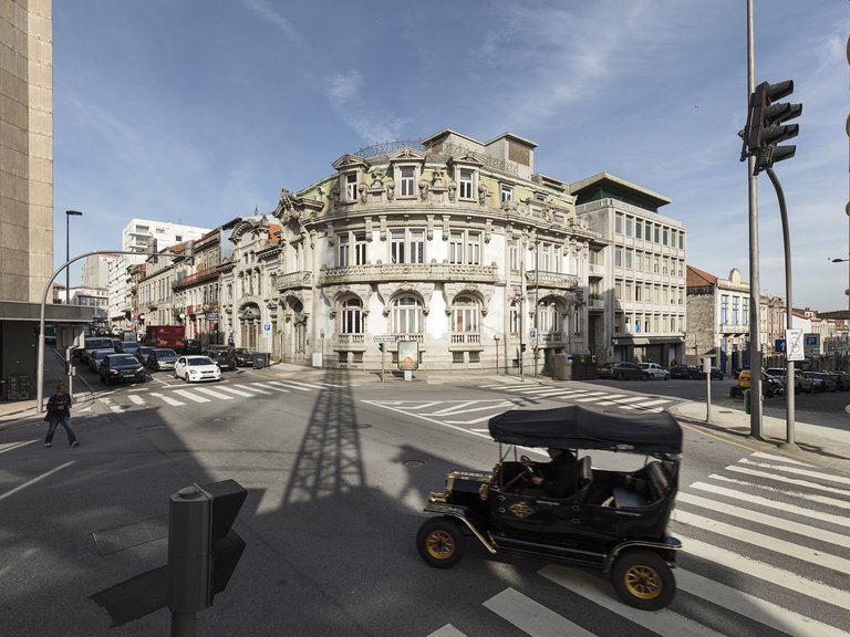 Commercial for Sale in Bonfim, Porto, Porto 9