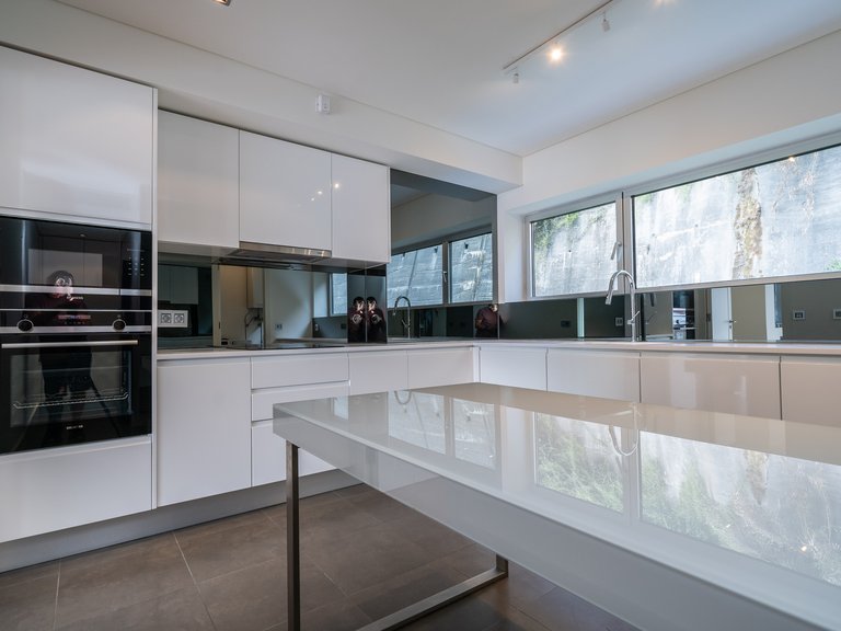 Apartment for Sale in Lordelo do Ouro e Massarelos, Porto, Porto 8