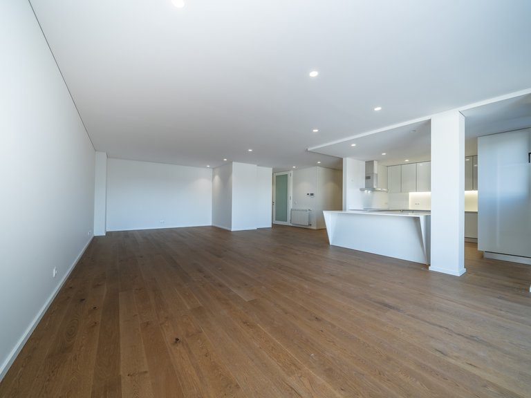 Apartment for Sale in Matosinhos e Leça da Palmeira, Matosinhos, Porto 4