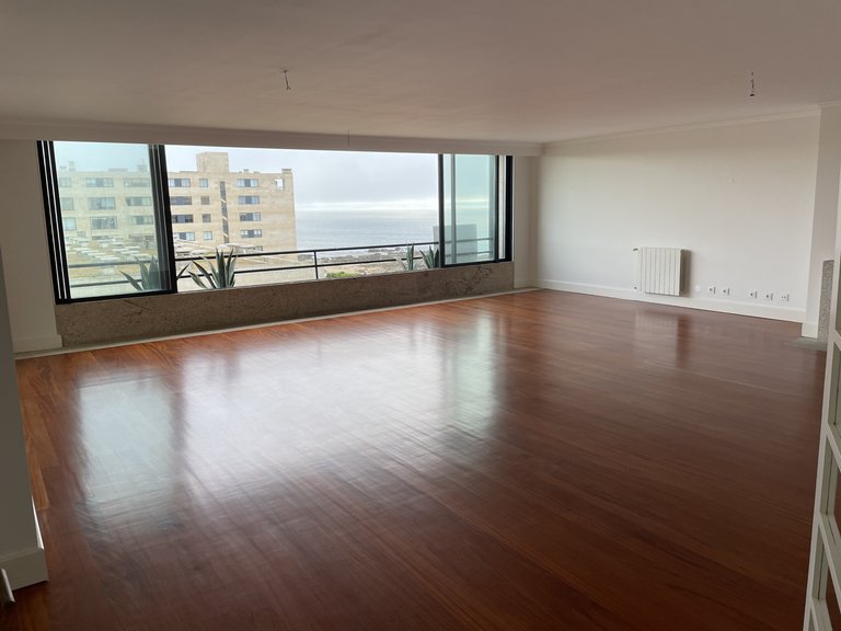 Apartment for Sale in Matosinhos e Leça da Palmeira, Matosinhos, Porto 2