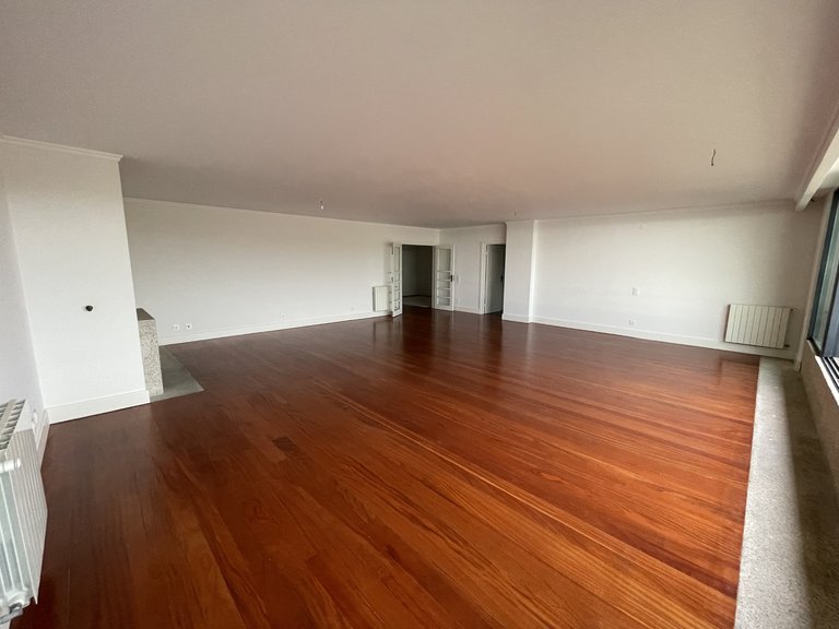 Apartment for Sale in Matosinhos e Leça da Palmeira, Matosinhos, Porto 4