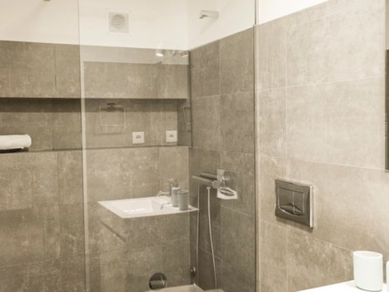 Commercial for Sale in Cedofeita, Santo Ildefonso, Sé, Miragaia, São Nicolau e Vitória, Porto, Porto 15