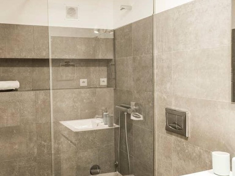 Commercial for Sale in Cedofeita, Santo Ildefonso, Sé, Miragaia, São Nicolau e Vitória, Porto, Porto 16