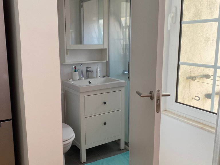 Apartment for Sale in Campolide, Lisboa, Lisbon 9