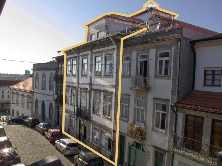 Commercial for Sale in Cedofeita, Santo Ildefonso, Sé, Miragaia, São Nicolau e Vitória, Porto, Porto 1