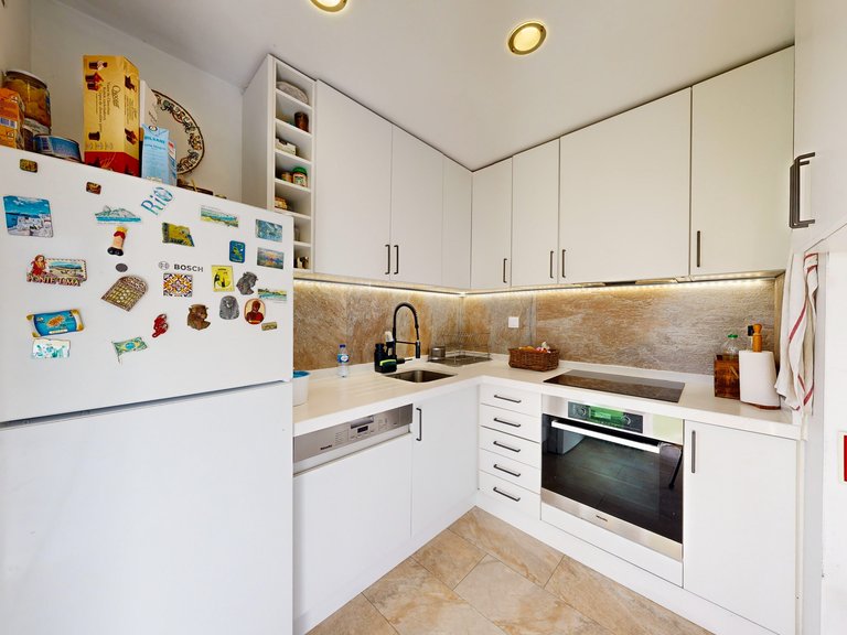 Apartment for Sale in Santo António, Lisboa, Lisbon 9