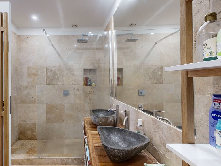 Apartment for Sale in Santo António, Lisboa, Lisbon 24