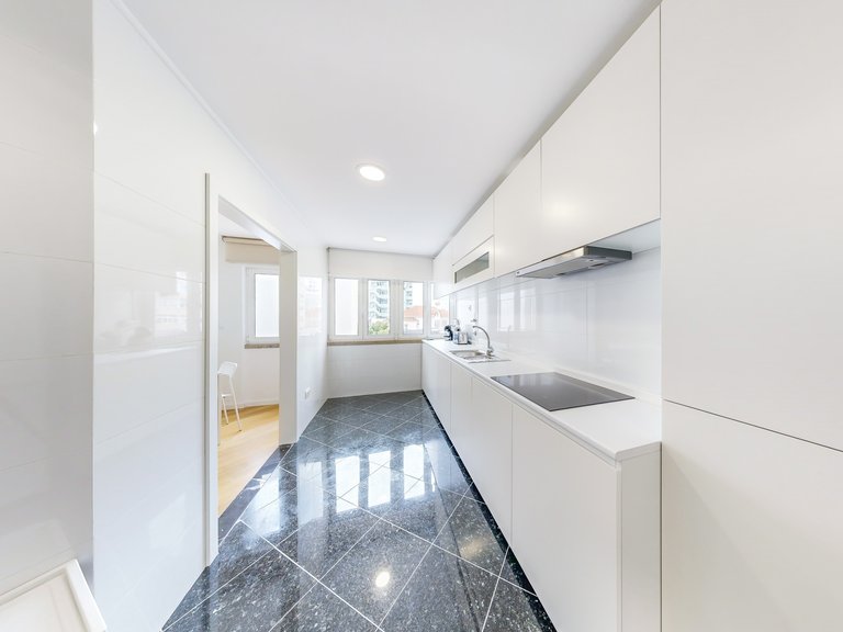 Apartment for Sale in Avenidas Novas, Lisboa, Lisbon 5