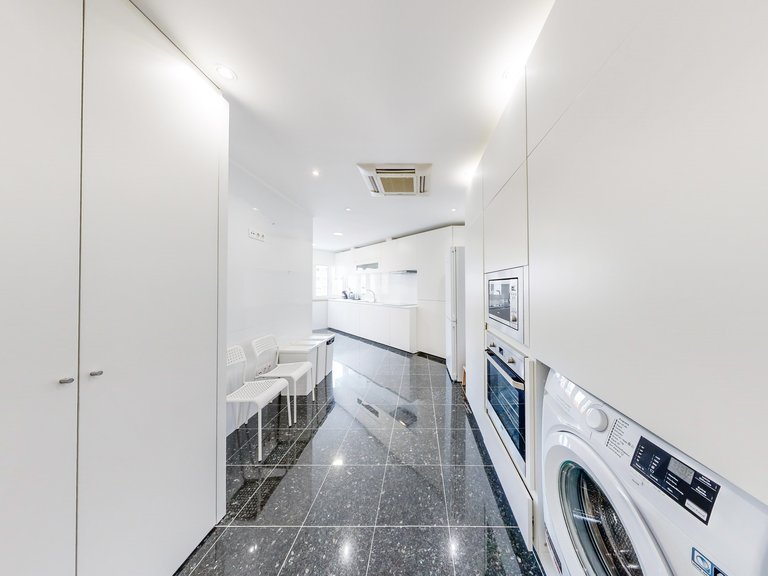 Apartment for Sale in Avenidas Novas, Lisboa, Lisbon 7