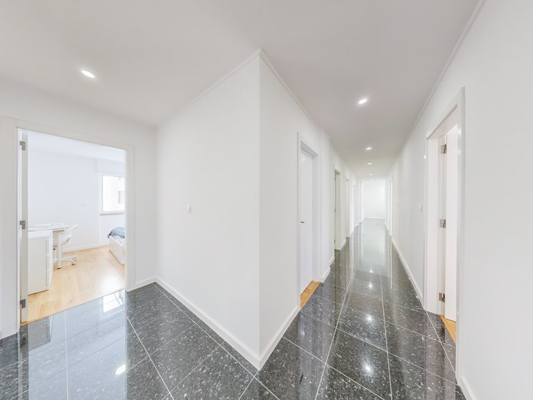 Apartment for Sale in Avenidas Novas, Lisboa, Lisbon 10