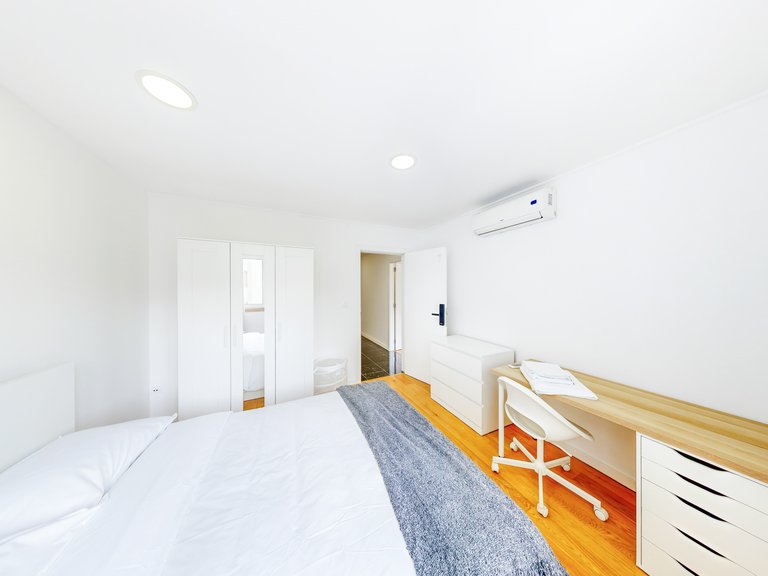 Apartment for Sale in Avenidas Novas, Lisboa, Lisbon 16