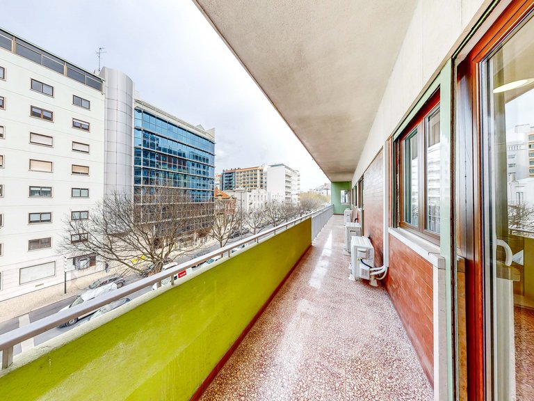 Apartment for Sale in Avenidas Novas, Lisboa, Lisbon 31
