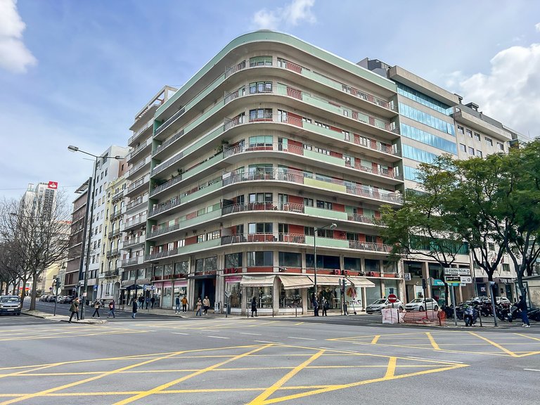 Apartment for Sale in Avenidas Novas, Lisboa, Lisbon 34