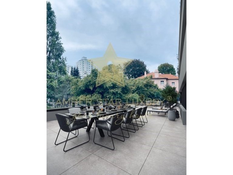 Apartment for Sale in Lordelo do Ouro e Massarelos, Porto, Porto 9