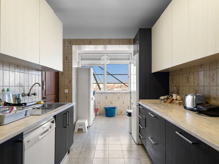 Apartment for Sale in Alvalade, Lisboa, Lisbon 9