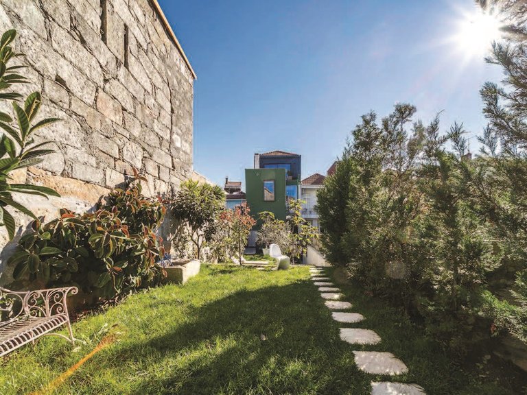 Commercial for Sale in Bonfim, Porto, Porto 44