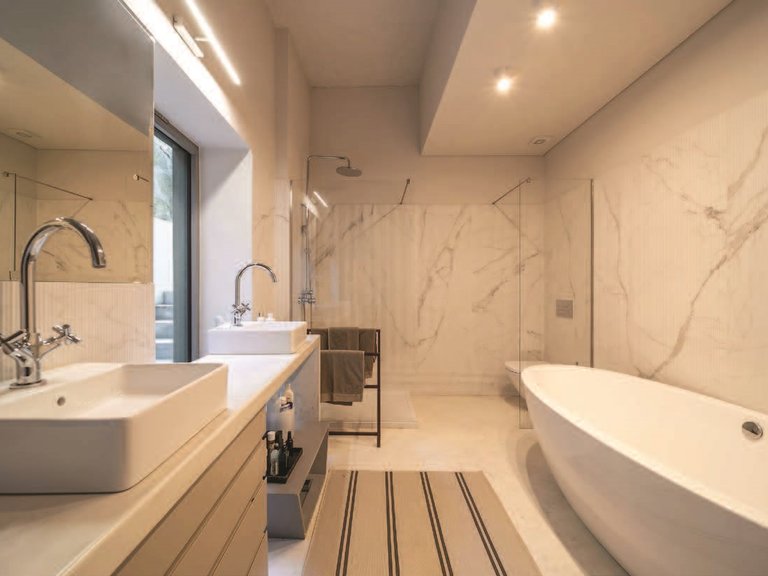Commercial for Sale in Bonfim, Porto, Porto 12