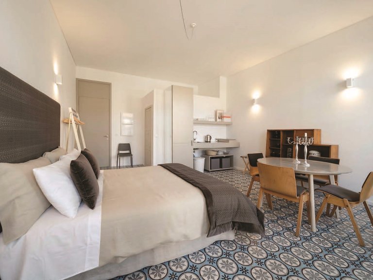 Commercial for Sale in Bonfim, Porto, Porto 21