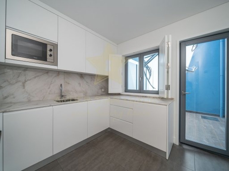 Apartment for Sale in Cedofeita, Santo Ildefonso, Sé, Miragaia, São Nicolau e Vitória, Porto, Porto 3