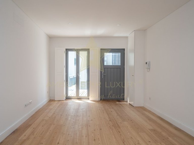 Apartment for Sale in Cedofeita, Santo Ildefonso, Sé, Miragaia, São Nicolau e Vitória, Porto, Porto 25