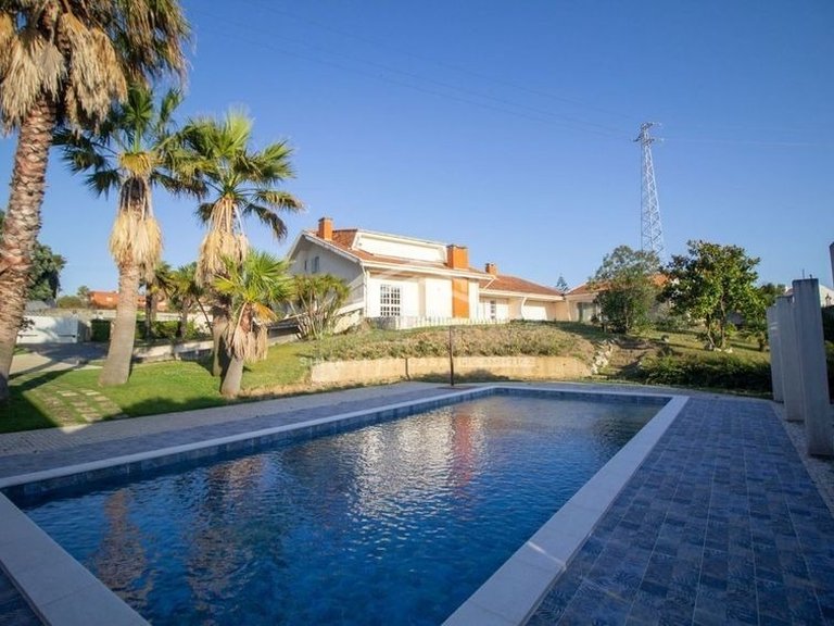 Town House for Sale in Arcozelo, Vila Nova De Gaia, Porto 1