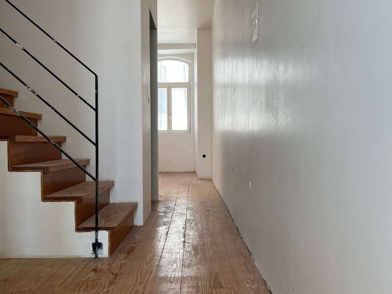 Commercial for Sale in Cedofeita, Santo Ildefonso, Sé, Miragaia, São Nicolau e Vitória, Porto, Porto 2