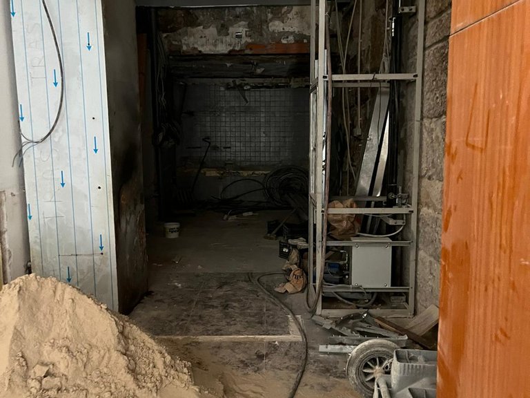 Commercial for Sale in Cedofeita, Santo Ildefonso, Sé, Miragaia, São Nicolau e Vitória, Porto, Porto 23