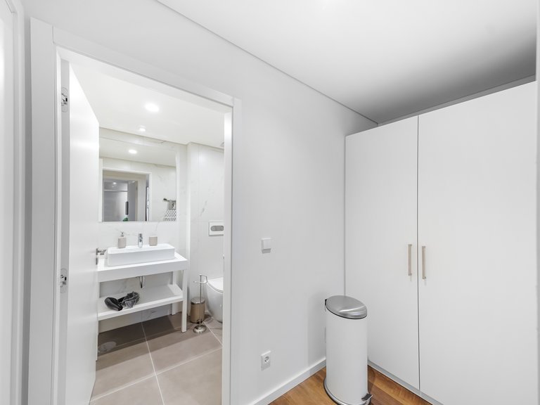 Apartment for Sale in Cedofeita, Santo Ildefonso, Sé, Miragaia, São Nicolau e Vitória, Porto, Porto 12