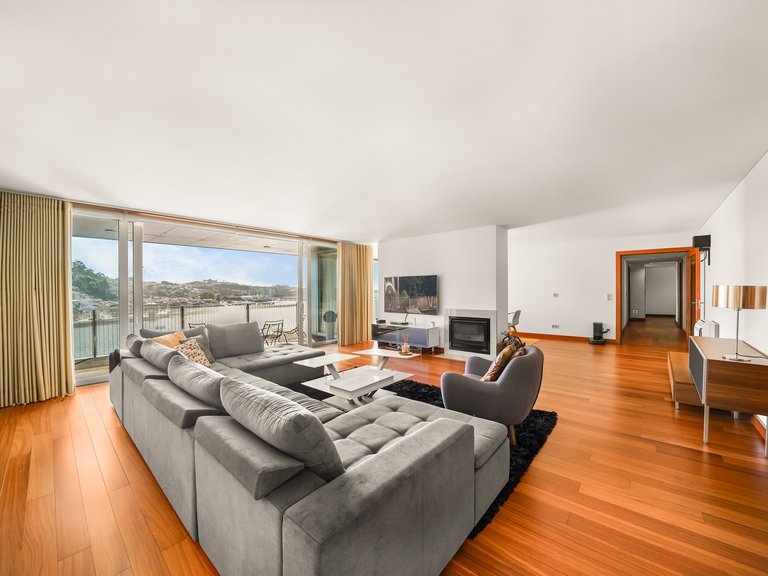 Apartment for Sale in Lordelo do Ouro e Massarelos, Porto, Porto 5