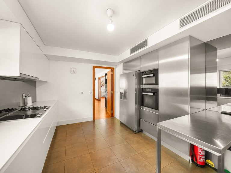Apartment for Sale in Lordelo do Ouro e Massarelos, Porto, Porto 16