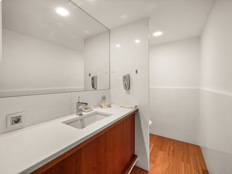 Apartment for Sale in Lordelo do Ouro e Massarelos, Porto, Porto 24