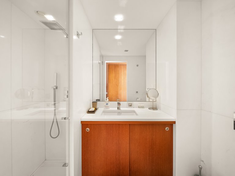 Apartment for Sale in Lordelo do Ouro e Massarelos, Porto, Porto 26