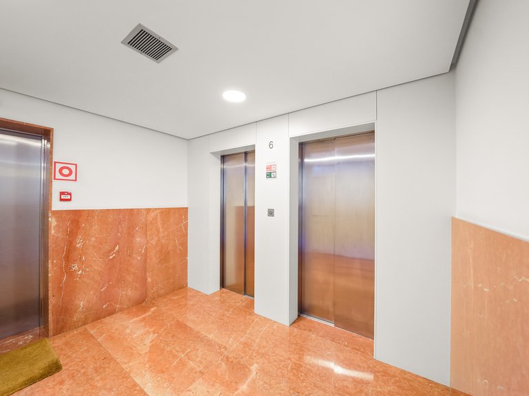 Apartment for Sale in Lordelo do Ouro e Massarelos, Porto, Porto 44