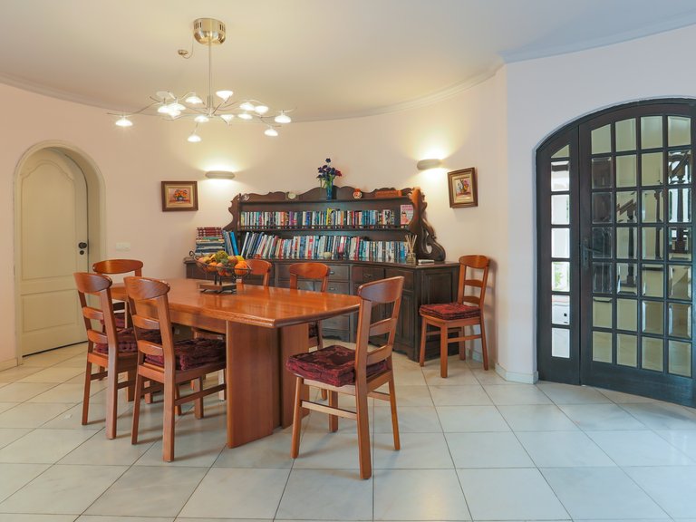 Villa for Sale in Quarteira, Loulé, Algarve 8