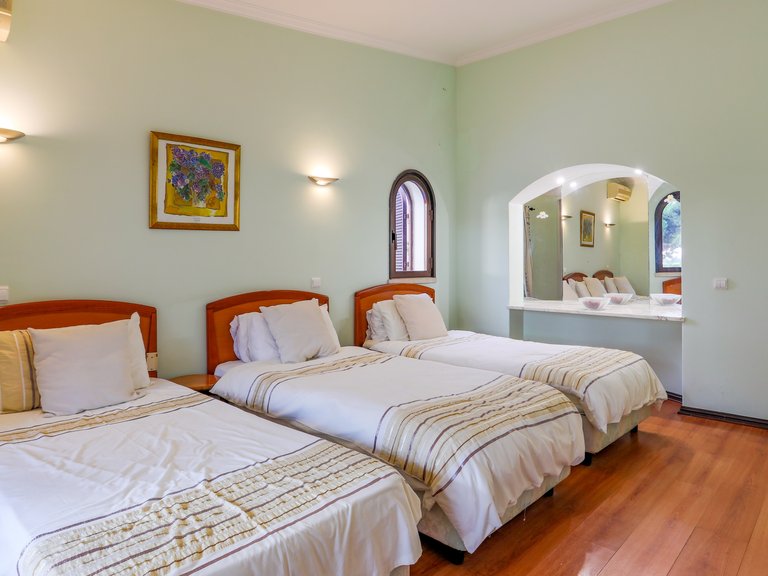 Villa for Sale in Quarteira, Loulé, Algarve 22