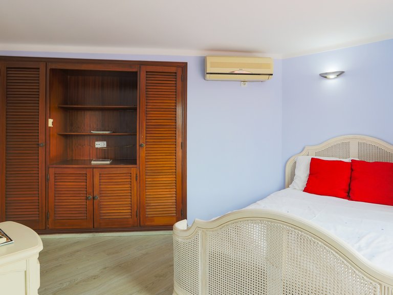 Villa for Sale in Quarteira, Loulé, Algarve 26