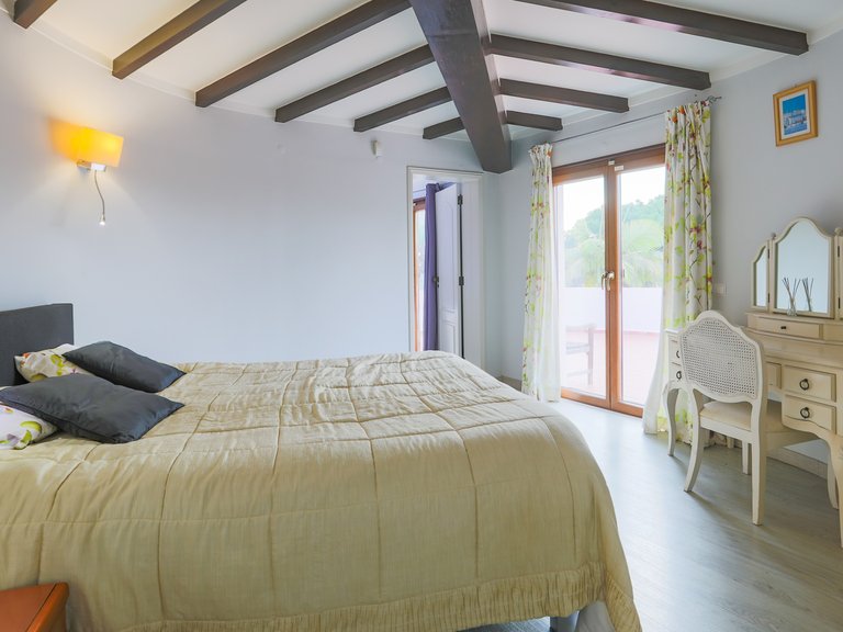 Villa for Sale in Quarteira, Loulé, Algarve 29
