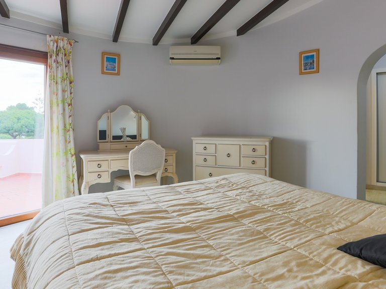 Villa for Sale in Quarteira, Loulé, Algarve 30