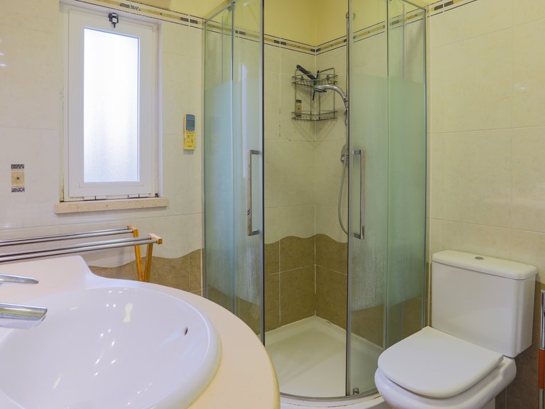 Villa for Sale in Quarteira, Loulé, Algarve 33