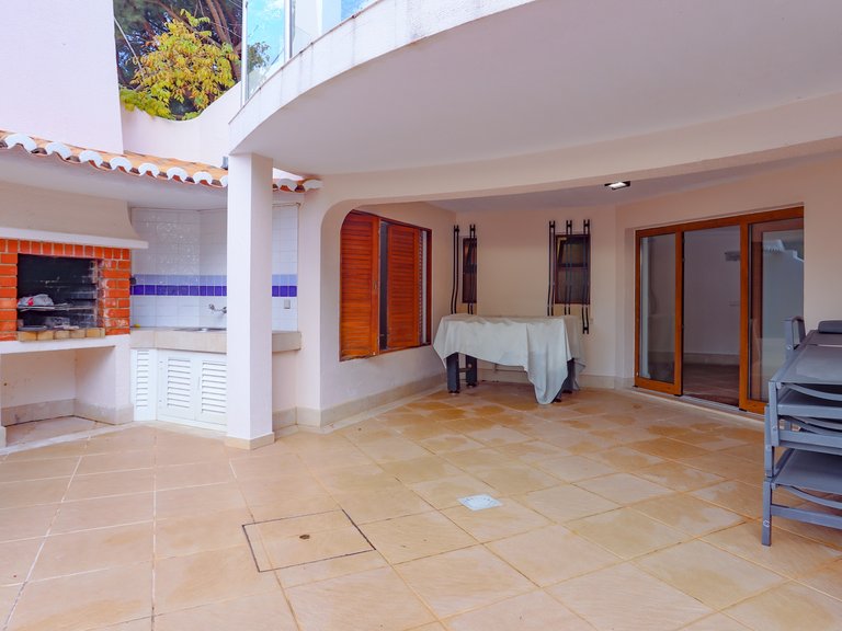 Villa for Sale in Quarteira, Loulé, Algarve 35