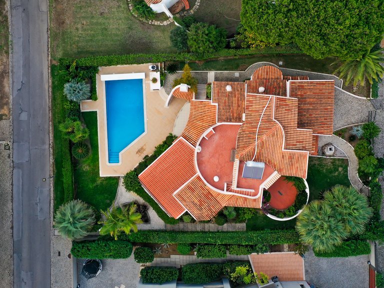 Villa for Sale in Quarteira, Loulé, Algarve 44