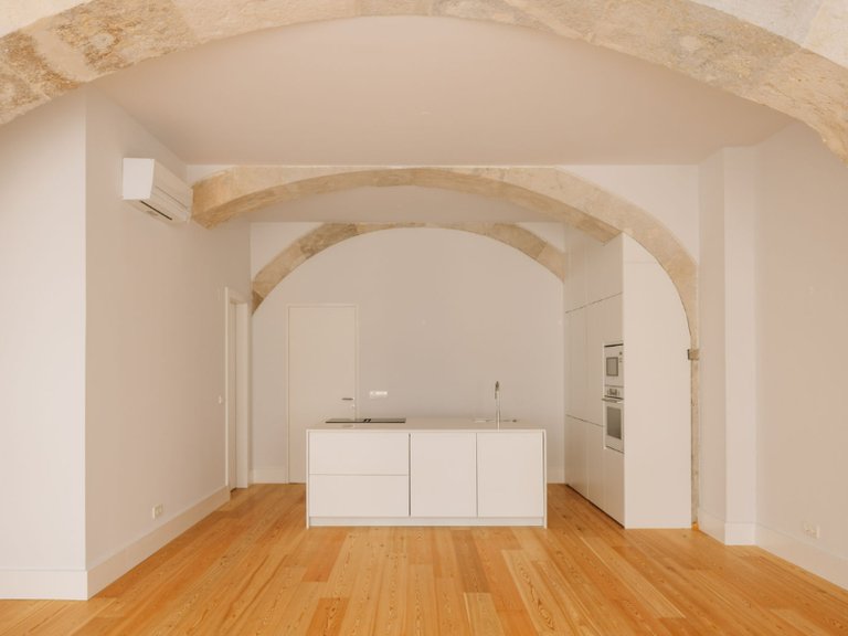 Apartment for Sale in Santa Maria Maior, Lisboa, Lisbon, Portugal 2