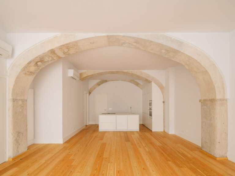 Apartment for Sale in Santa Maria Maior, Lisboa, Lisbon, Portugal 3