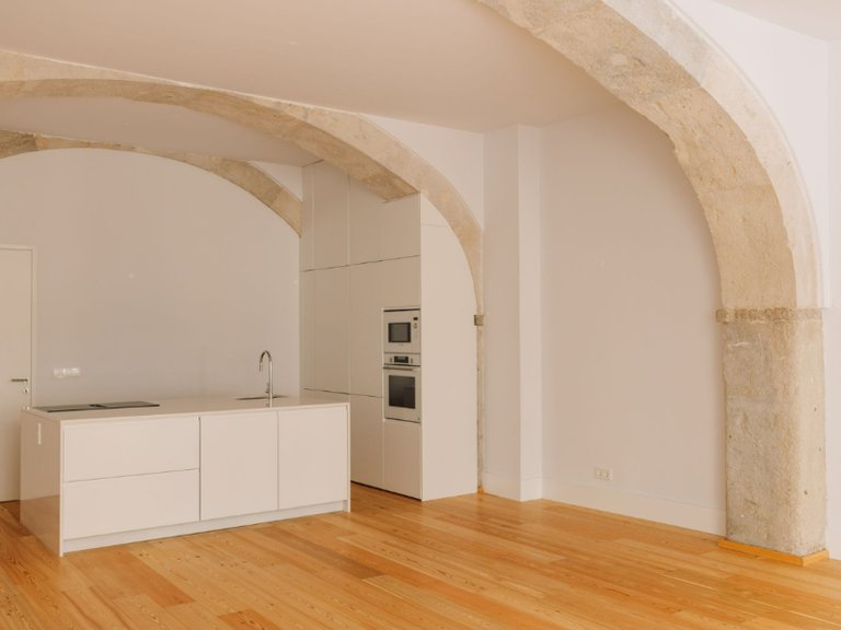 Apartment for Sale in Santa Maria Maior, Lisboa, Lisbon, Portugal 4