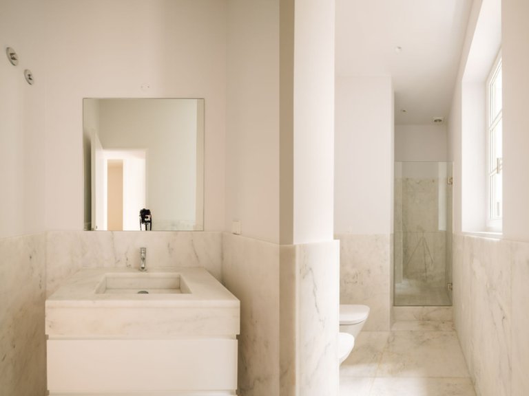 Apartment for Sale in Santa Maria Maior, Lisboa, Lisbon, Portugal 8