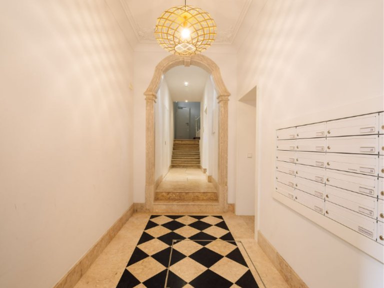 Apartment for Sale in Santa Maria Maior, Lisboa, Lisbon, Portugal 12